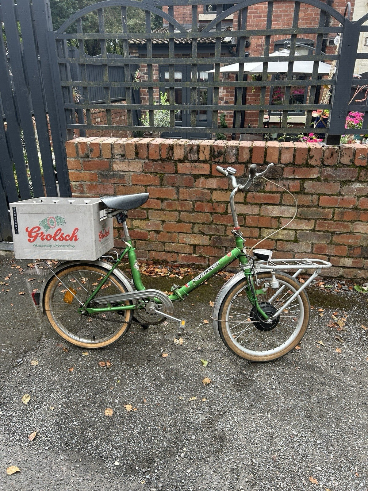 Apollo Green 20in Folding Bike Step-Through Frame Rear Rack Mudguards Kickstand
