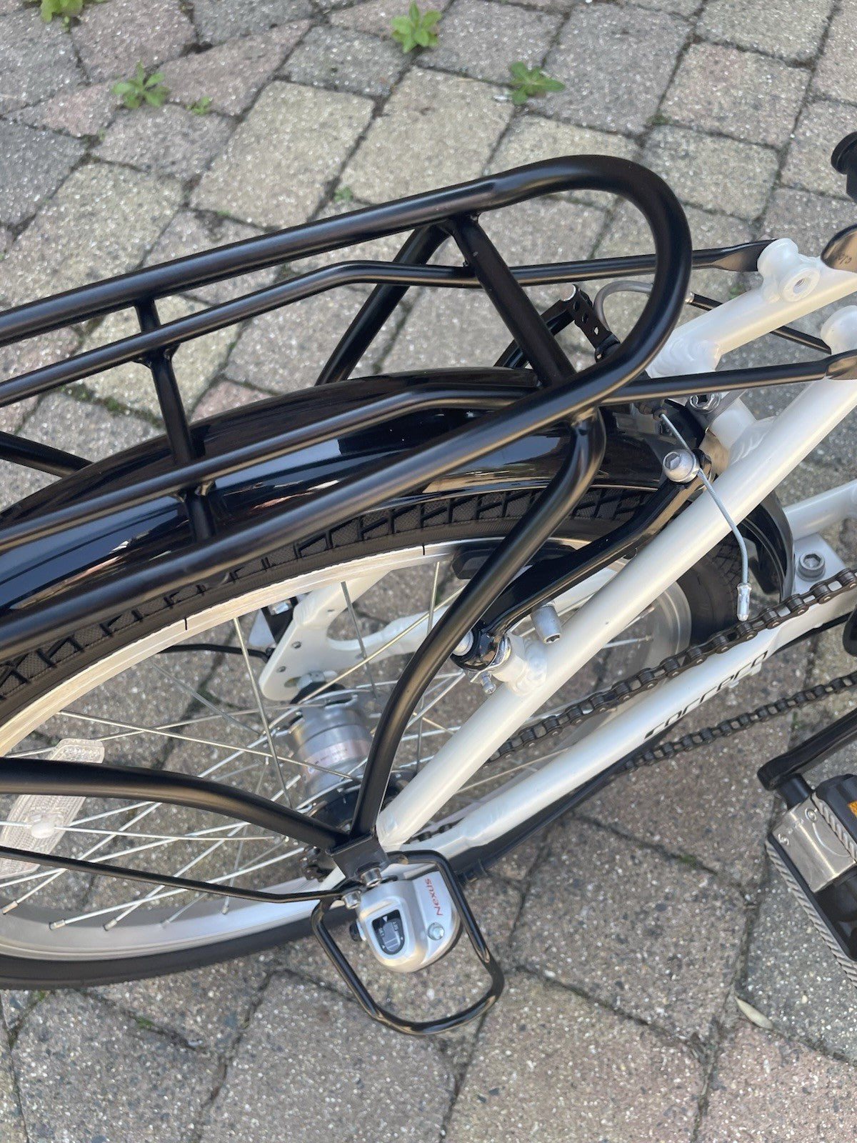 Carrera Transit Lightweight Folding Bike 6061 T6 Aluminium White Colour