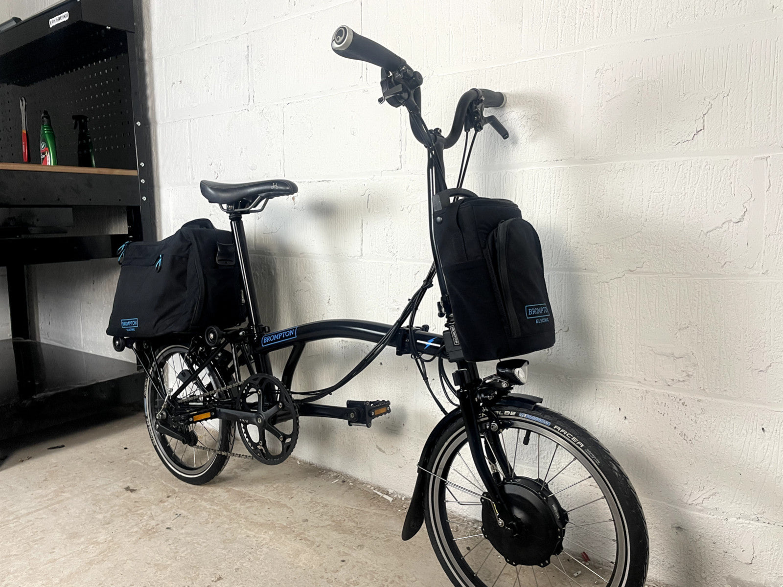 BROMPTON M6L E - BIKE *Only 80 Miles Rode-Warranty Included*
