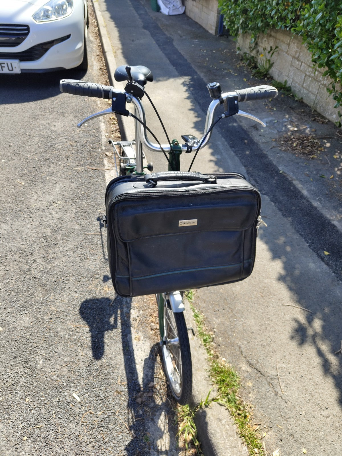 Brompton Folding Bike – 3 Speed – With Front Carrier Bag & Rack –Great Condition