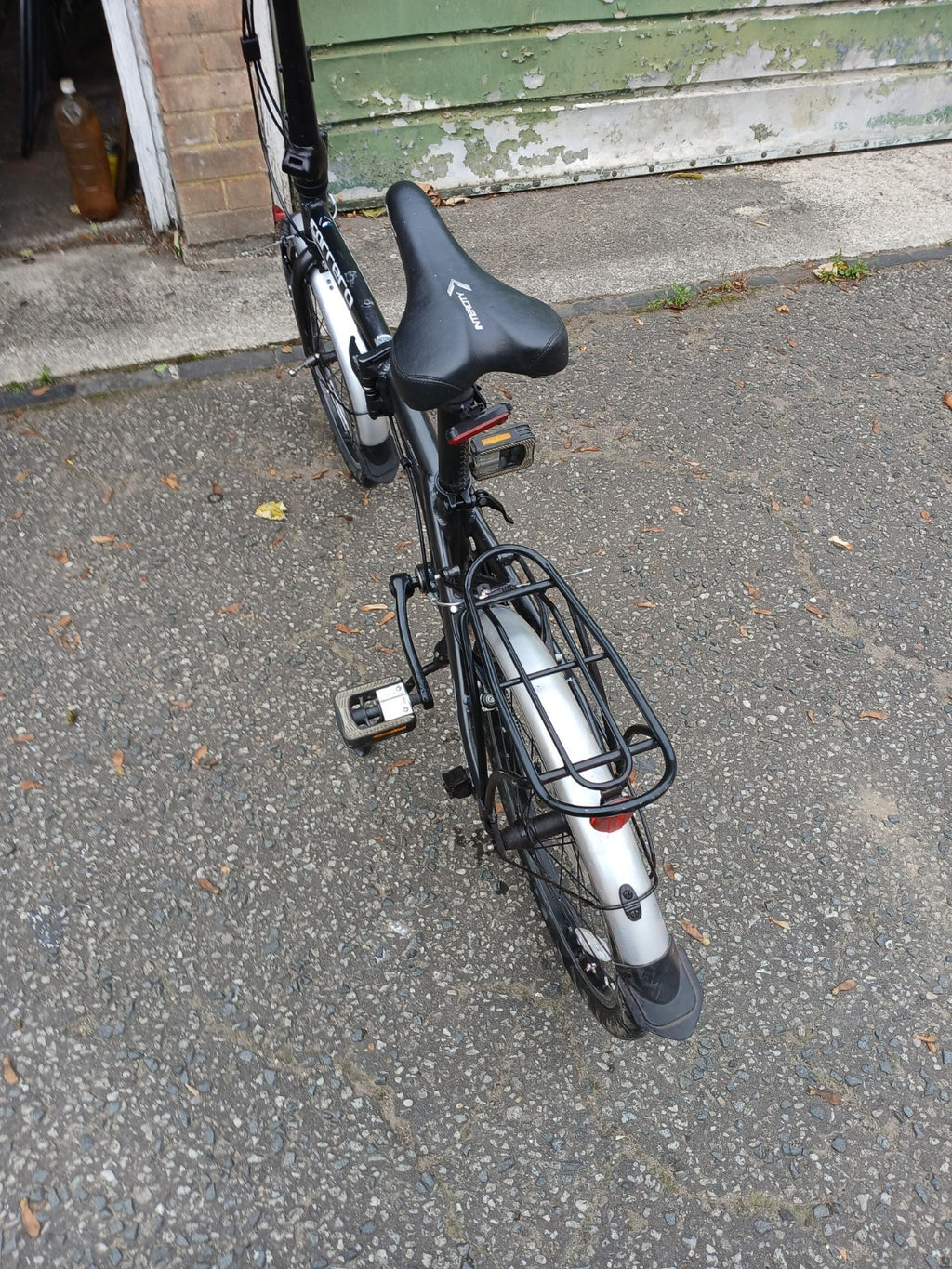 Carrera INTERCITY 20" 8 Speed Folding Bike/bicycle