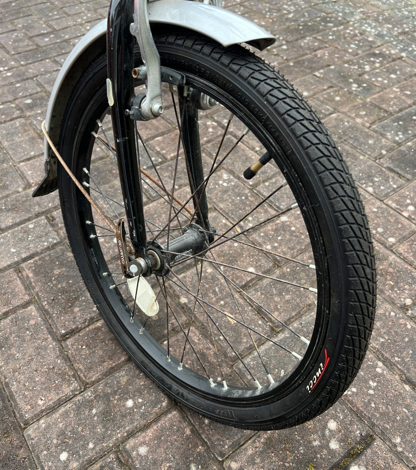 Apollo Transition Folding Bike.  20" Wheels.