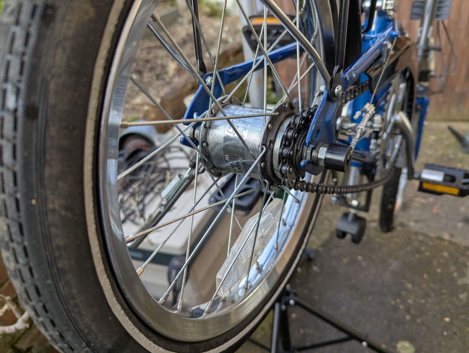 Vintage Dahon Classic III Folding Bike – 3-Speed Sturmey Archer (Blue)