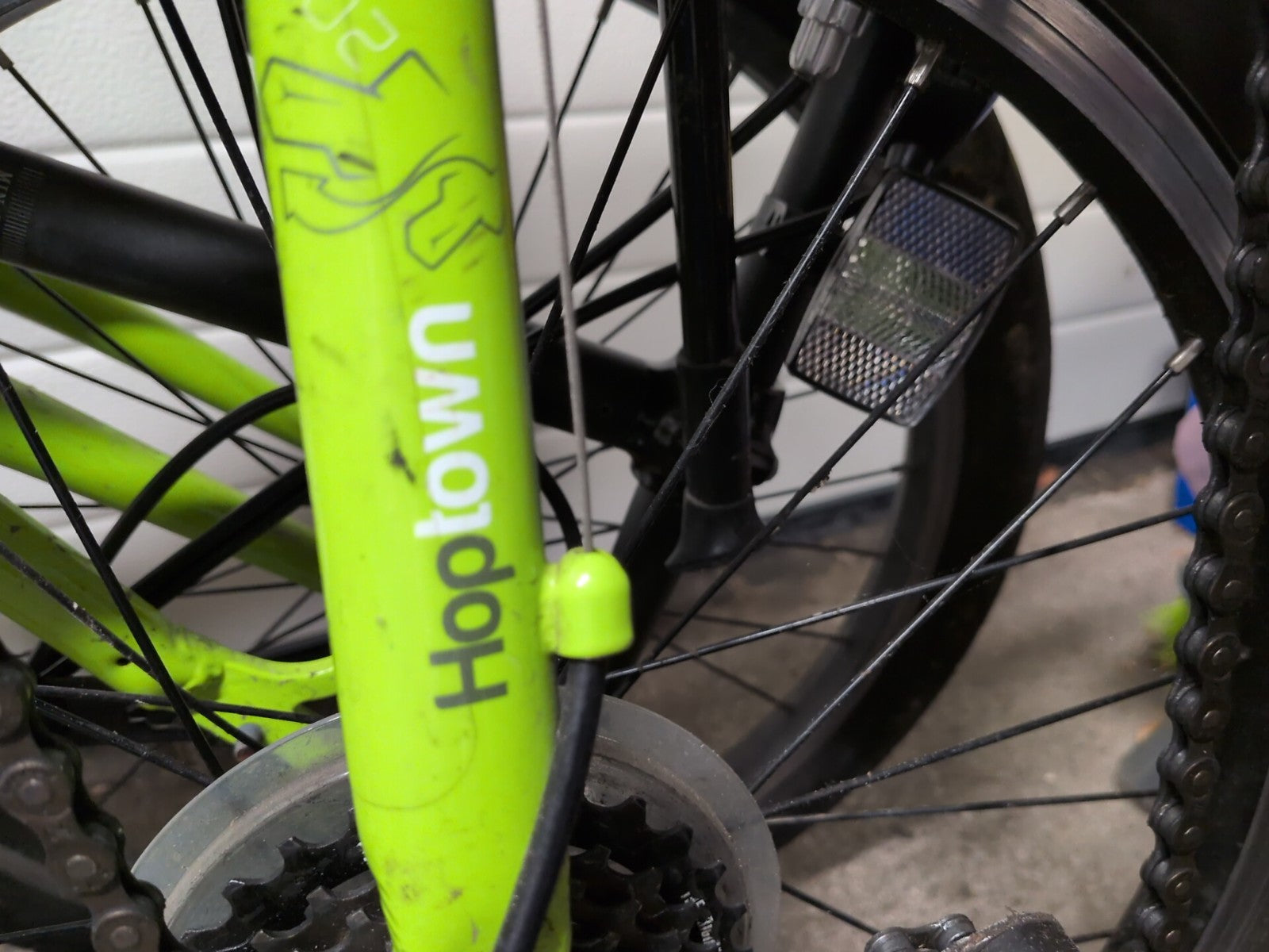 B'Twin Hoptown Folding Bike Lime Green, 7-Speed