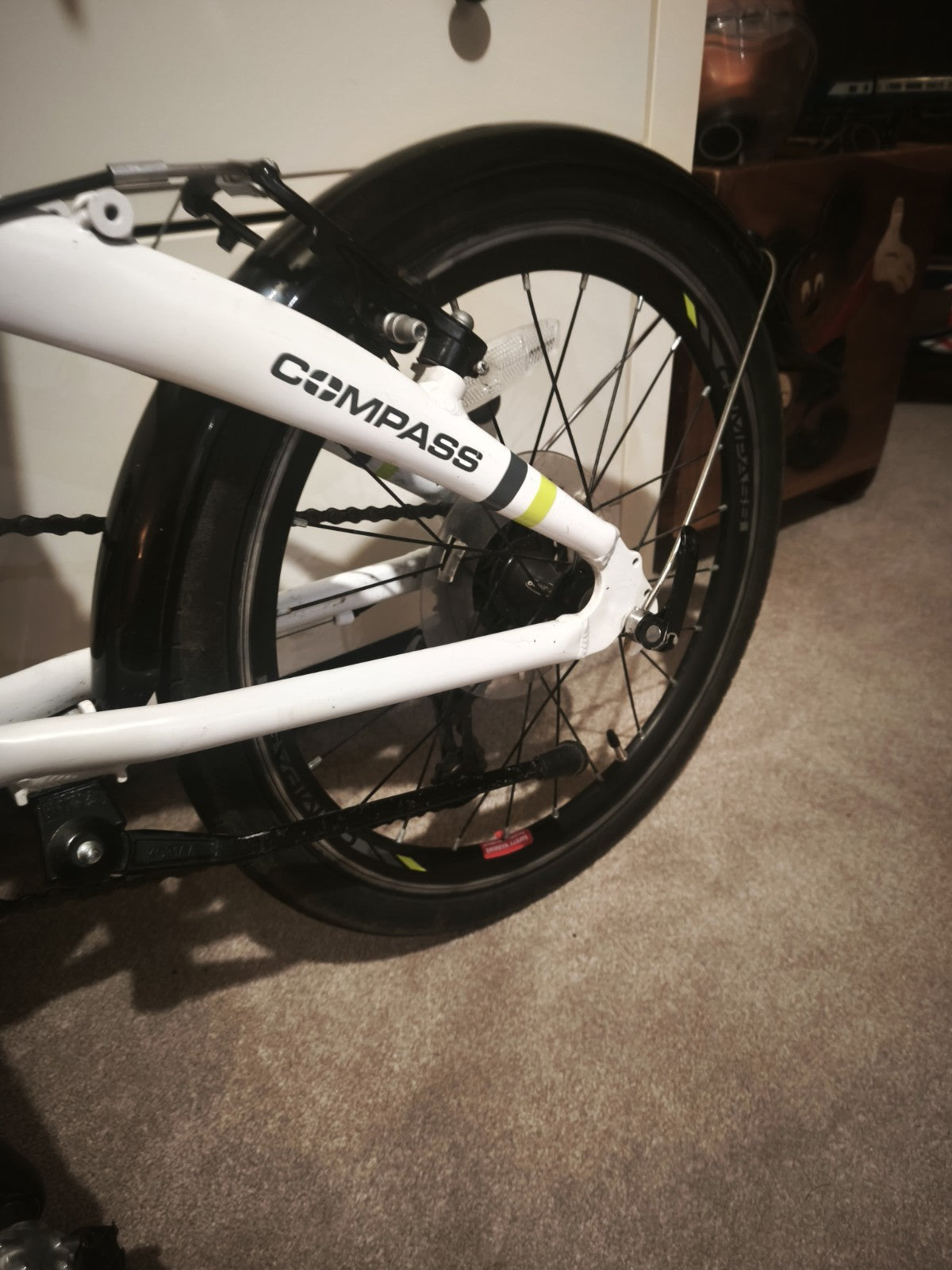 Compass Folding Bicycle – Ideal for Commuting & Storage – White/Black With Bag