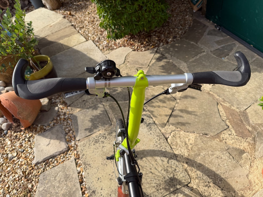 Brompton Bike 2-speed - Green & Black, Brookes saddle, leather accessories,
