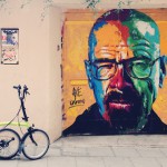 Street Art in Barcelona: graffiti and folding bicycles, a perfect combination - LifeGate