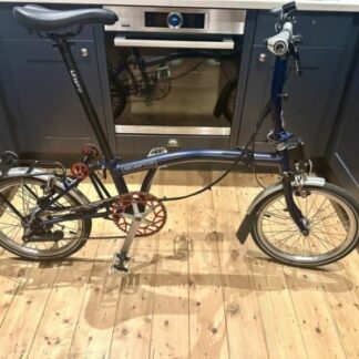 BROMPTON C Line 6 SPEED DARK SATIN BLUE. EXCELLENT A1 CONDITION WITH MANY EXTRAS